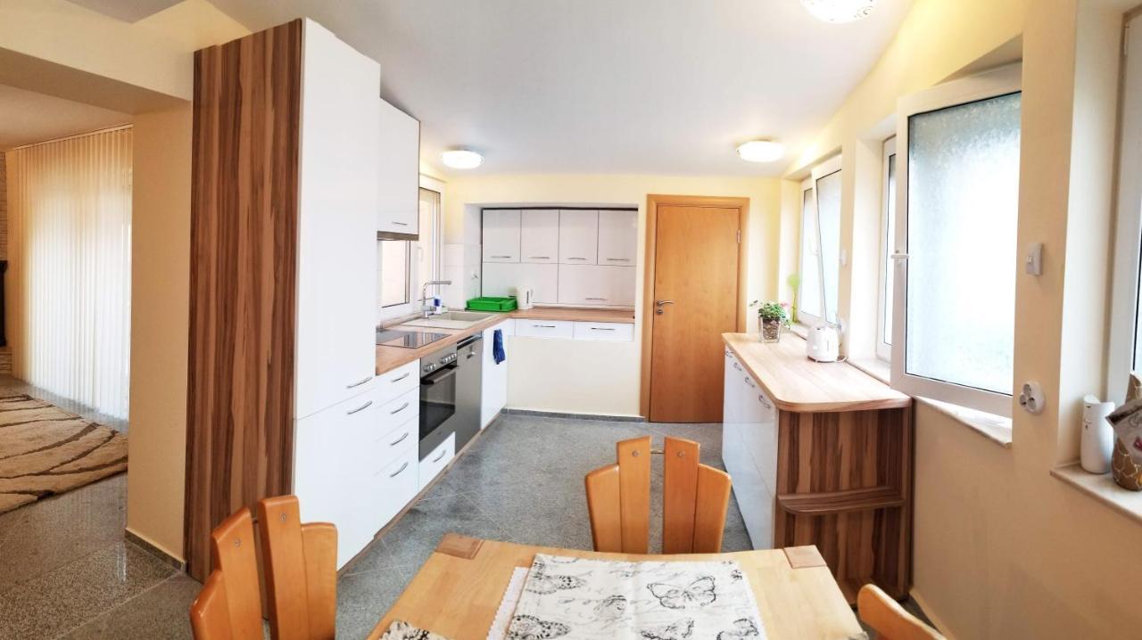 A Spacious 3 Bedroom Apartment In Bad Abbach/Regensburg 외부 사진