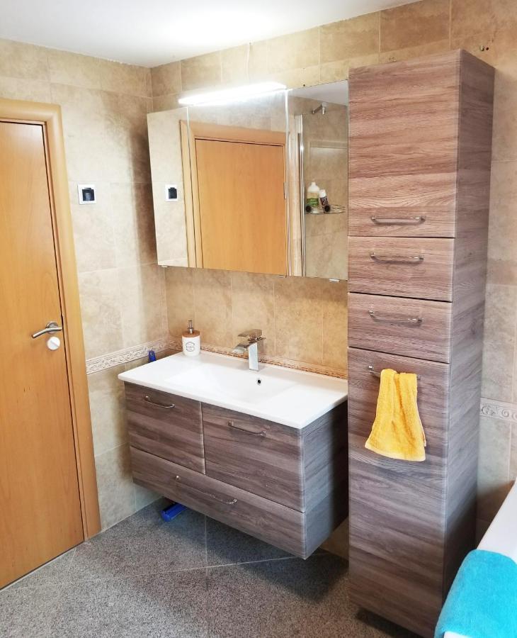 A Spacious 3 Bedroom Apartment In Bad Abbach/Regensburg 외부 사진